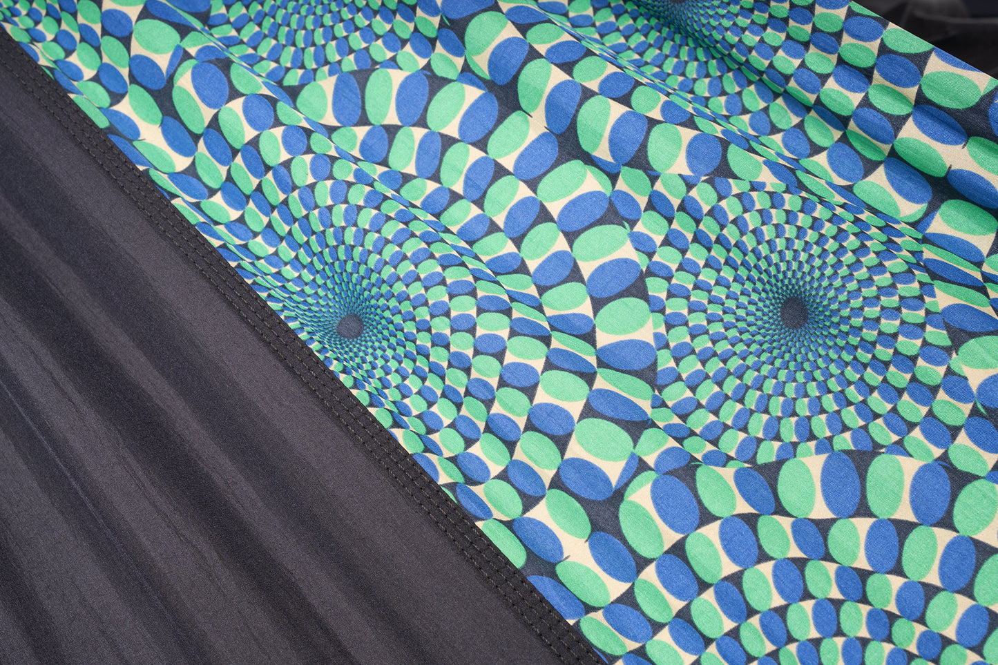 DoubleNest® Hammock Prints "Optical Illusion / Charcoal"
